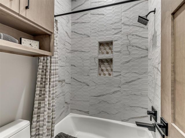 1200 Canteberry Drive, Yukon, OK 73099