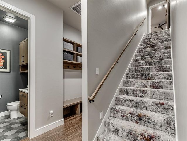 1200 Canteberry Drive, Yukon, OK 73099