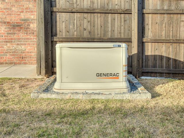 1200 Canteberry Drive, Yukon, OK 73099