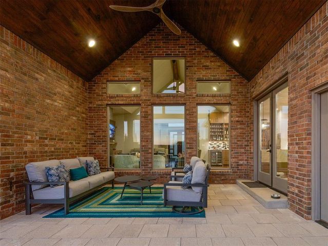 1200 Canteberry Drive, Yukon, OK 73099