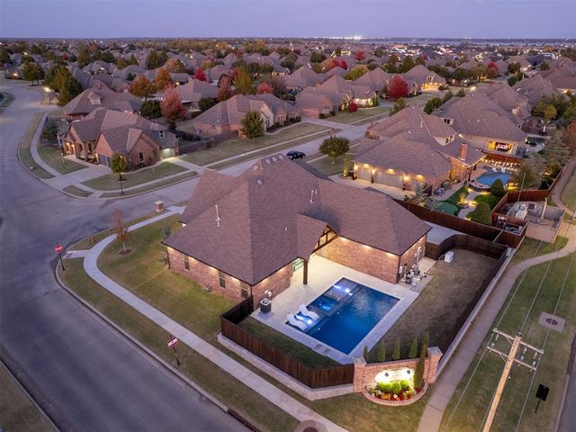 1200 Canteberry Drive, Yukon, OK 73099