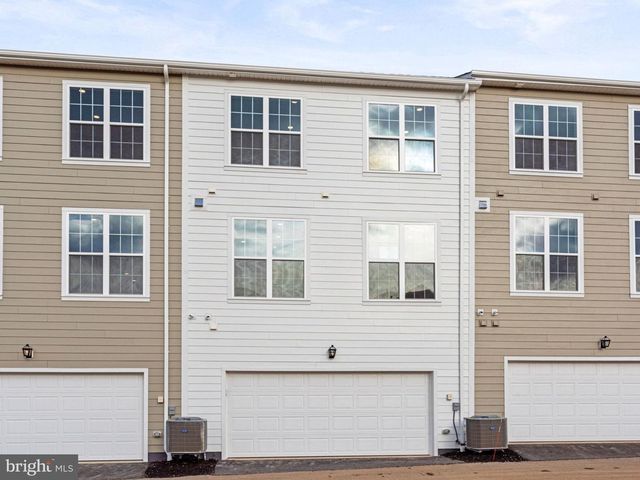 3 SAGE ST, Carlisle, PA 17015