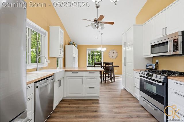 4933 Iroquois Boulevard, Clarkston, MI 48348