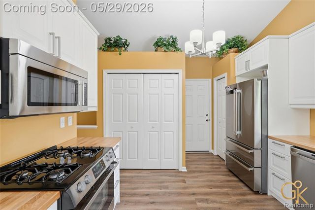 4933 Iroquois Boulevard, Clarkston, MI 48348
