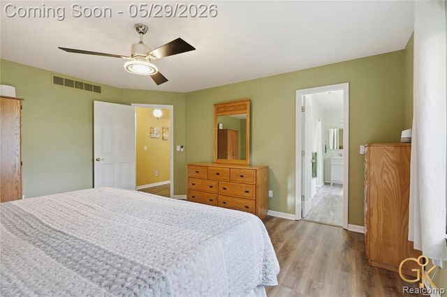 4933 Iroquois Boulevard, Clarkston, MI 48348