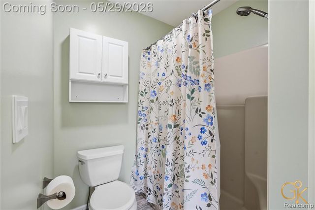 4933 Iroquois Boulevard, Clarkston, MI 48348