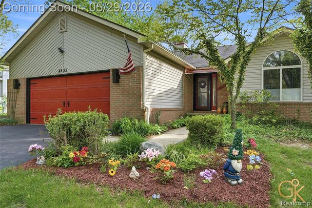 4933 Iroquois Boulevard, Clarkston, MI 48348