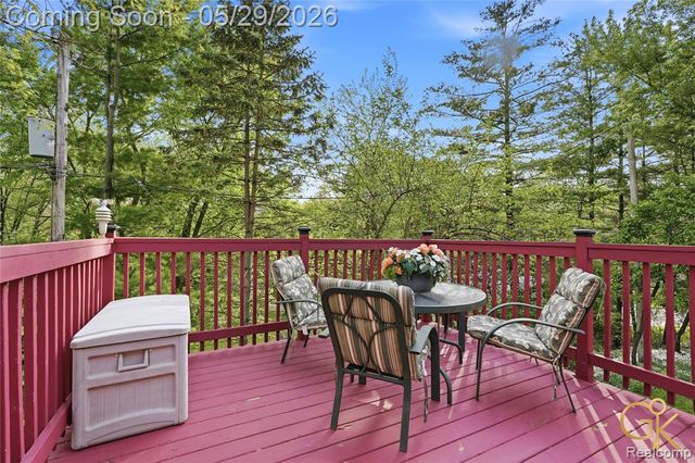 4933 Iroquois Boulevard, Clarkston, MI 48348