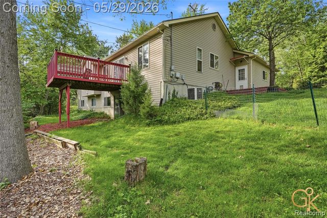 4933 Iroquois Boulevard, Clarkston, MI 48348