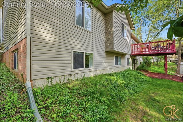 4933 Iroquois Boulevard, Clarkston, MI 48348