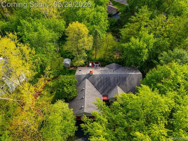 4933 Iroquois Boulevard, Clarkston, MI 48348