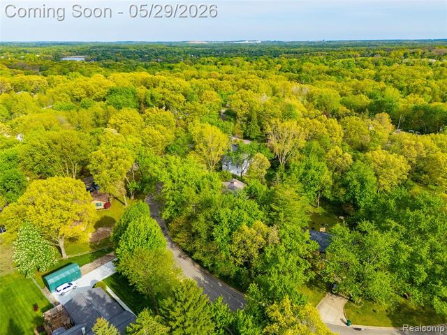 4933 Iroquois Boulevard, Clarkston, MI 48348