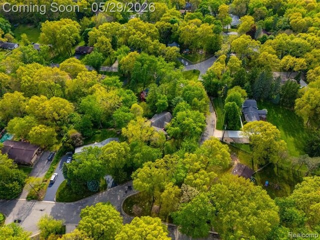 4933 Iroquois Boulevard, Clarkston, MI 48348
