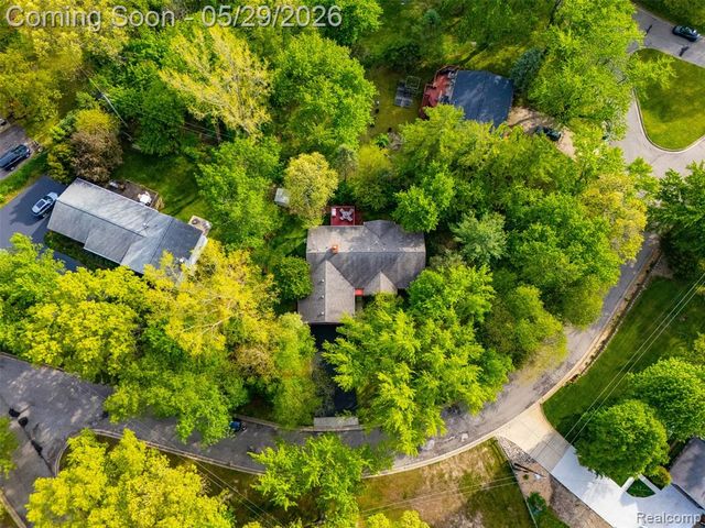 4933 Iroquois Boulevard, Clarkston, MI 48348