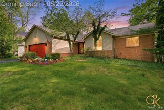4933 Iroquois Boulevard, Clarkston, MI 48348