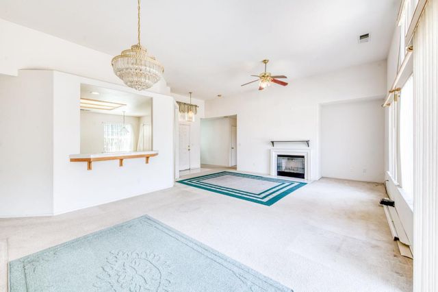 2670 N Katy Avenue, Fresno, CA 93722