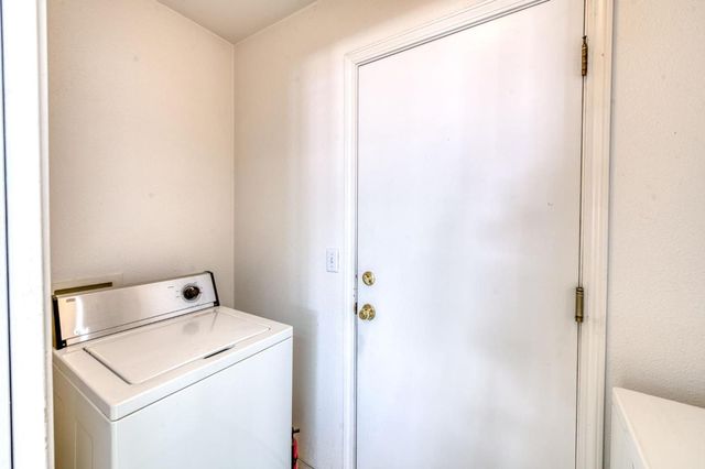 2670 N Katy Avenue, Fresno, CA 93722