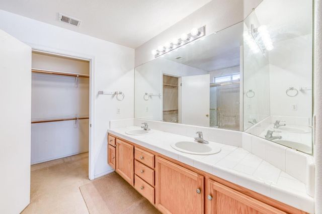 2670 N Katy Avenue, Fresno, CA 93722