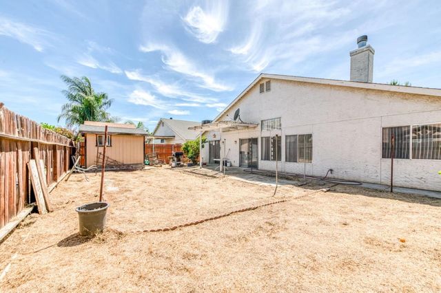 2670 N Katy Avenue, Fresno, CA 93722