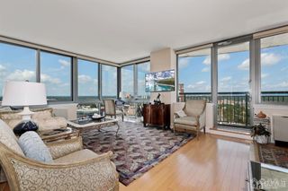 1 Spring Street 2105, New Brunswick, NJ 08901