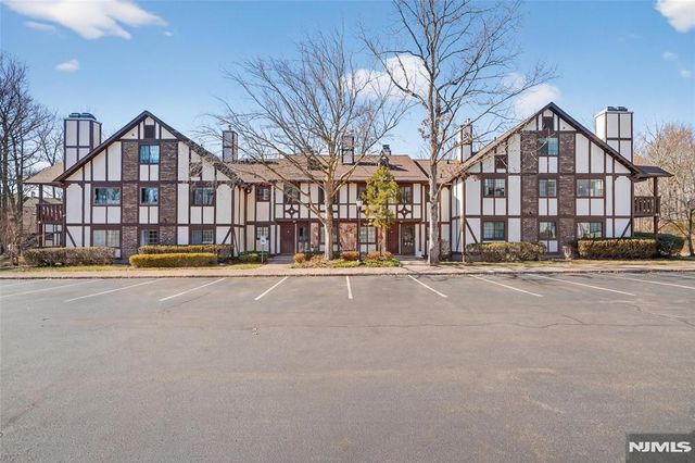 3807 Melville Court, Mahwah, NJ 07430