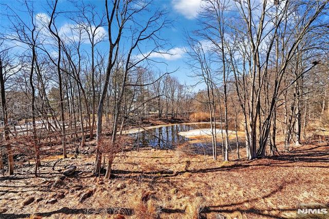 3807 Melville Court, Mahwah, NJ 07430