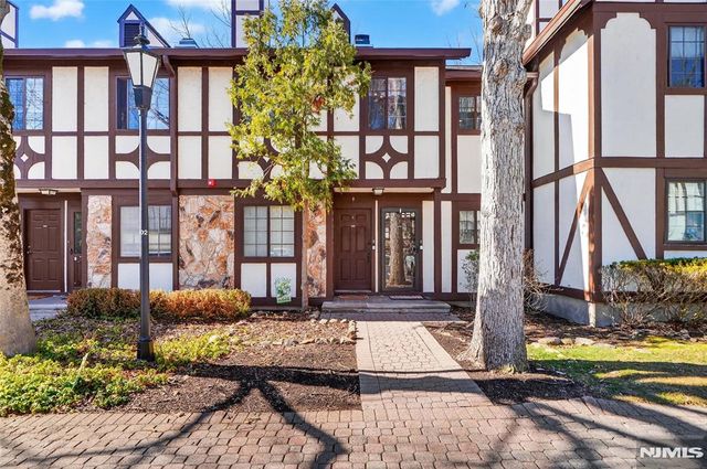 3807 Melville Court, Mahwah, NJ 07430