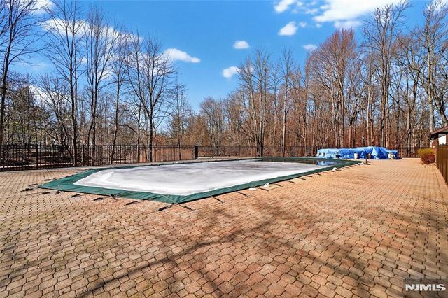 3807 Melville Court, Mahwah, NJ 07430