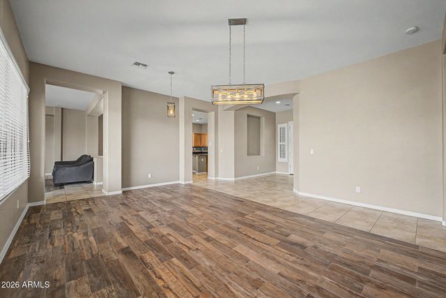 4924 W SILVA Drive, New River, AZ 85087