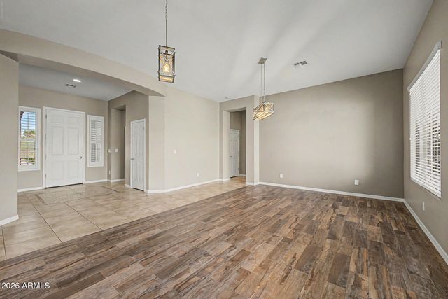 4924 W SILVA Drive, New River, AZ 85087