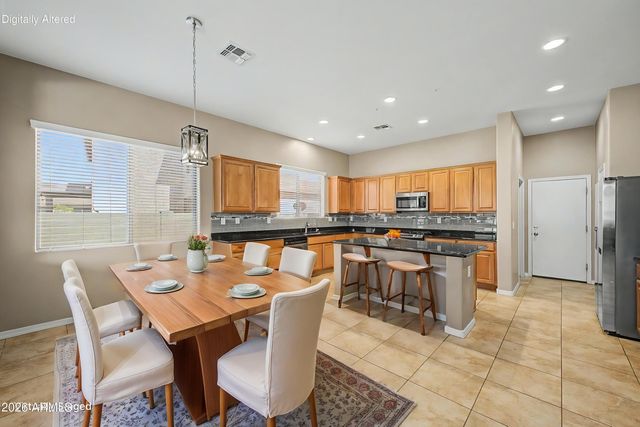 4924 W SILVA Drive, New River, AZ 85087