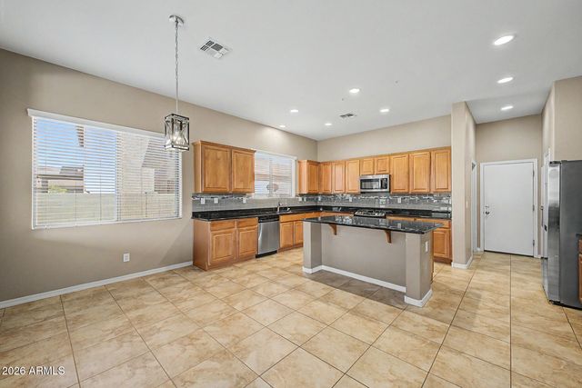 4924 W SILVA Drive, New River, AZ 85087