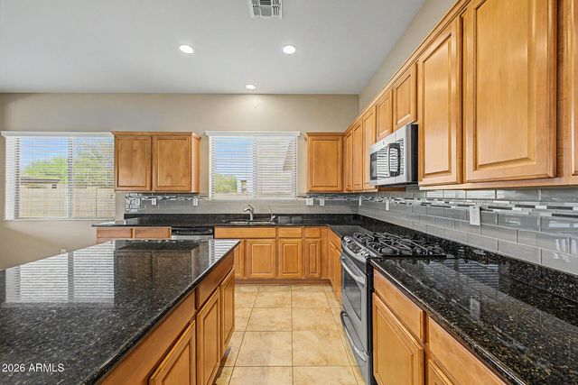 4924 W SILVA Drive, New River, AZ 85087