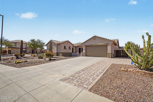 4924 W SILVA Drive, New River, AZ 85087