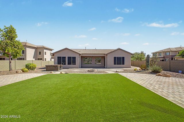 4924 W SILVA Drive, New River, AZ 85087