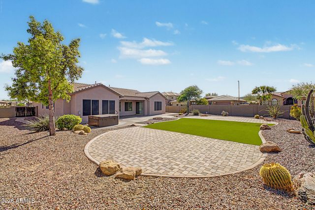 4924 W SILVA Drive, New River, AZ 85087