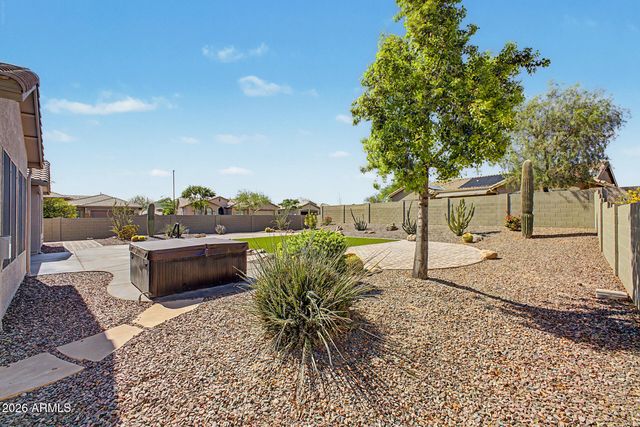 4924 W SILVA Drive, New River, AZ 85087