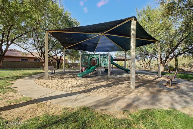 4924 W SILVA Drive, New River, AZ 85087