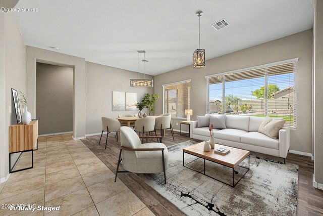 4924 W SILVA Drive, New River, AZ 85087