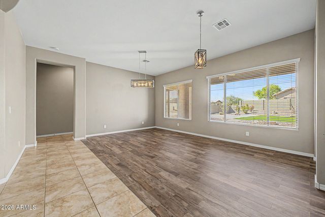4924 W SILVA Drive, New River, AZ 85087