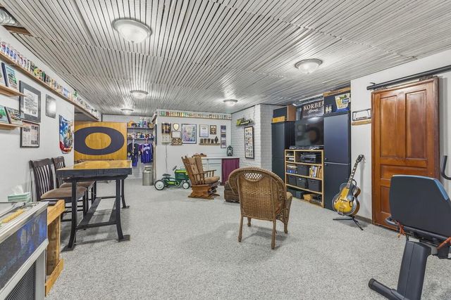 1189 Mockingbird DRIVE, Oconomowoc, WI 53066