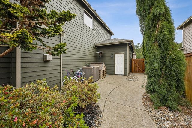 1519 Daffodil Avenue NE, Orting, WA 98360