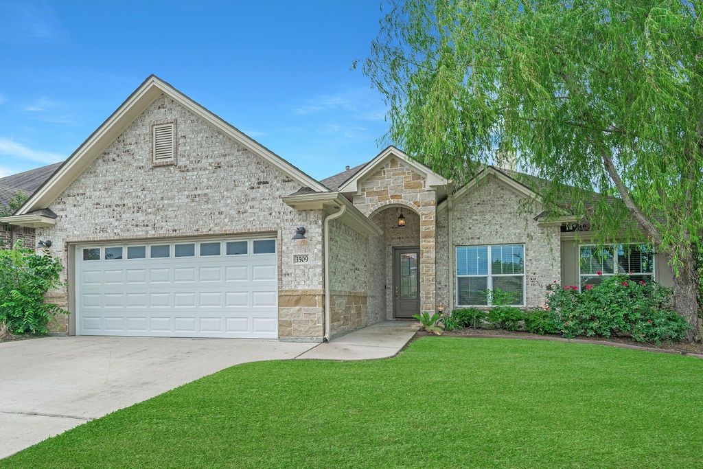 3509 Dovecote Court, Bryan, TX 77808