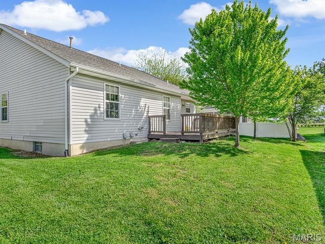 4 Jason Drive, Glen Carbon, IL 62034