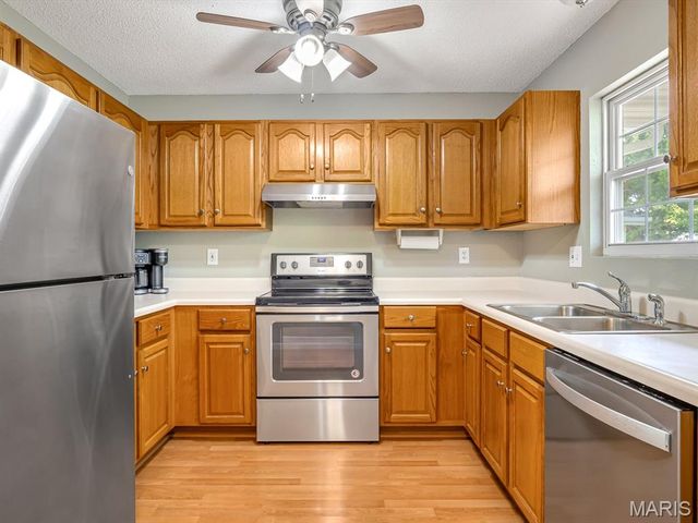 4 Jason Drive, Glen Carbon, IL 62034