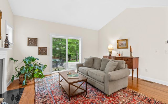 106 White Clover Trl, Plymouth, MA 02360