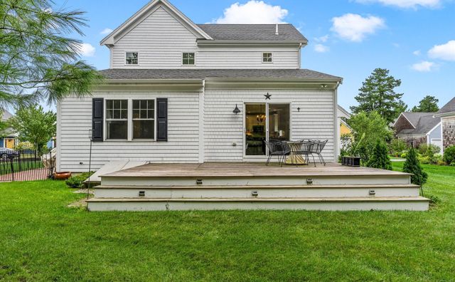 106 White Clover Trl, Plymouth, MA 02360