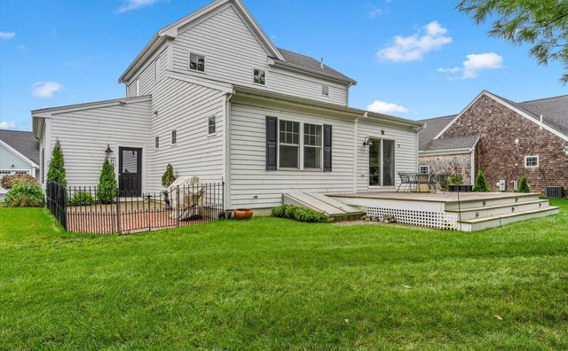 106 White Clover Trl, Plymouth, MA 02360