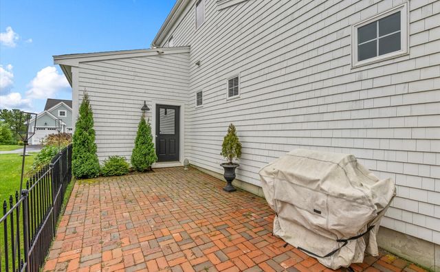 106 White Clover Trl, Plymouth, MA 02360