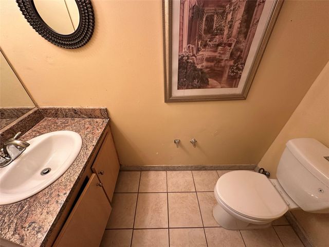 6630 Racquet Club Dr 163, Lauderhill, FL 33319